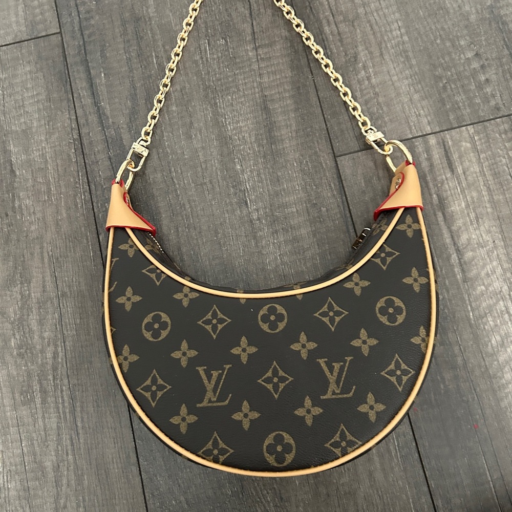 lv loop purse - Picture 4 of 9